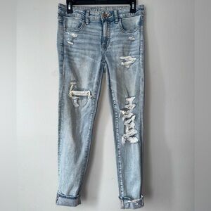American Eagle distressed light wash jeggings. Size 6